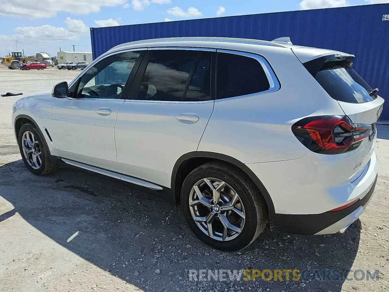 2 Photograph of a damaged car 5UX43DP0XR9V08098 BMW X3 2024