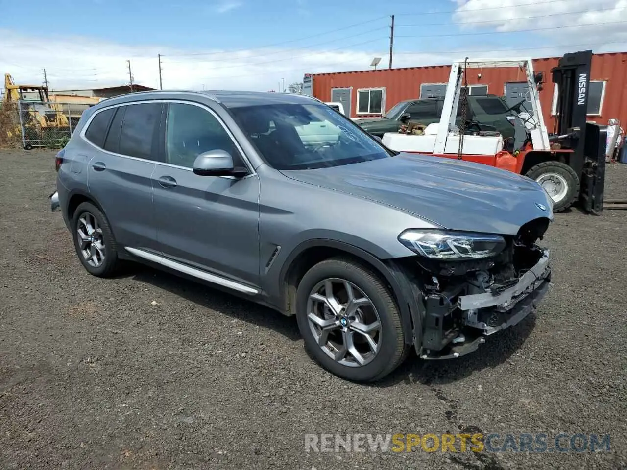 4 Photograph of a damaged car 5UX43DP0XR9V35284 BMW X3 2024