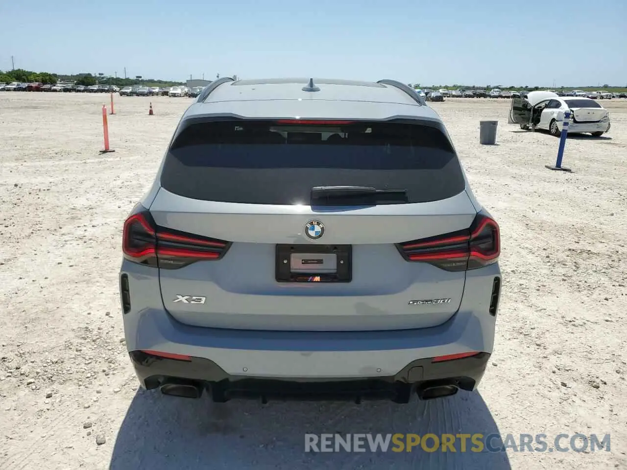 6 Photograph of a damaged car 5UX43DP0XR9X30530 BMW X3 2024