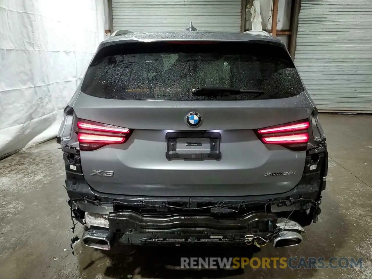 6 Photograph of a damaged car 5UX53DP00R9T56983 BMW X3 2024