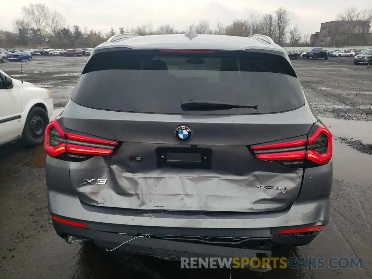 6 Photograph of a damaged car 5UX53DP00R9T83522 BMW X3 2024