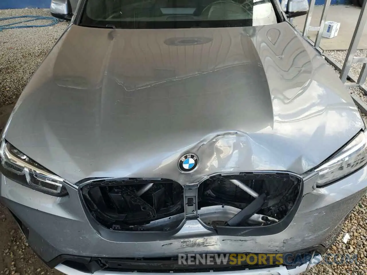 12 Photograph of a damaged car 5UX53DP00R9V28011 BMW X3 2024