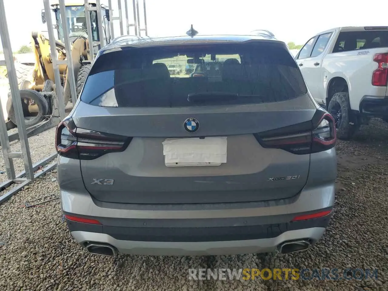 6 Photograph of a damaged car 5UX53DP00R9V28011 BMW X3 2024