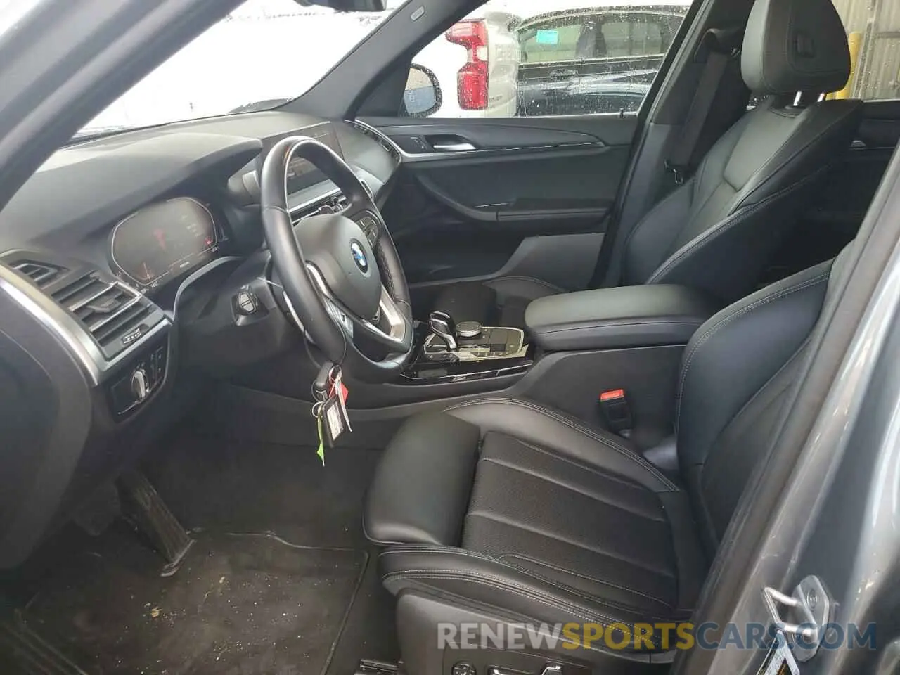 7 Photograph of a damaged car 5UX53DP00R9V28011 BMW X3 2024