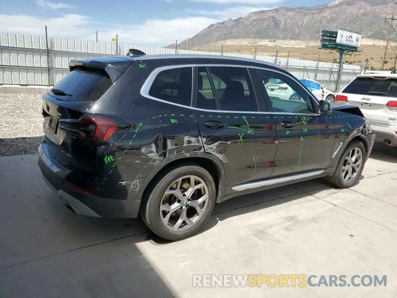 3 Photograph of a damaged car 5UX53DP00R9W18260 BMW X3 2024