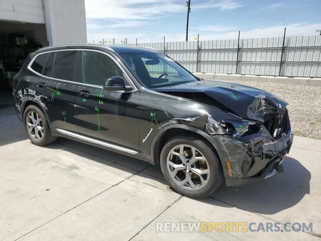 4 Photograph of a damaged car 5UX53DP00R9W18260 BMW X3 2024