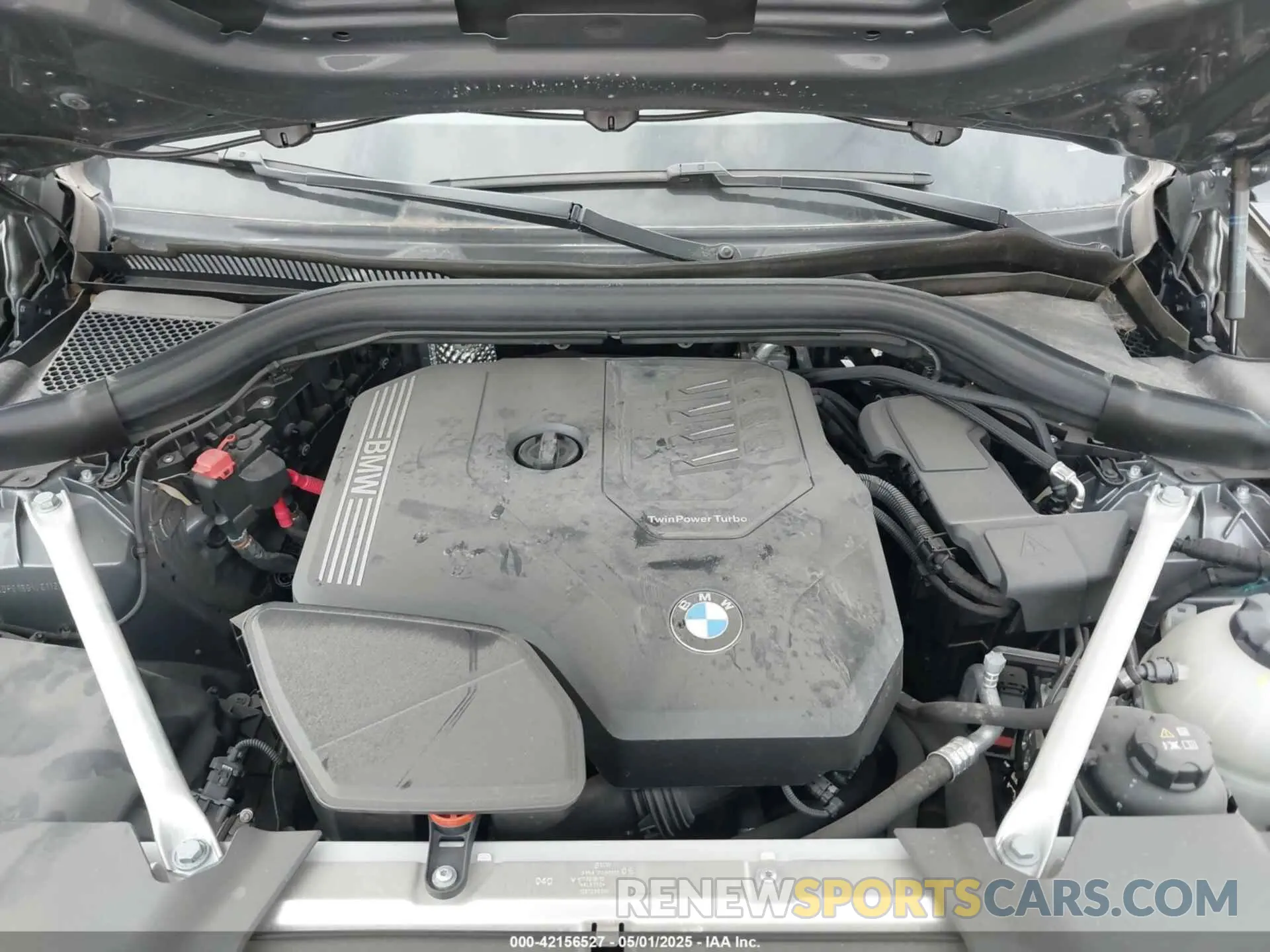 10 Photograph of a damaged car 5UX53DP01R9W01127 BMW X3 2024