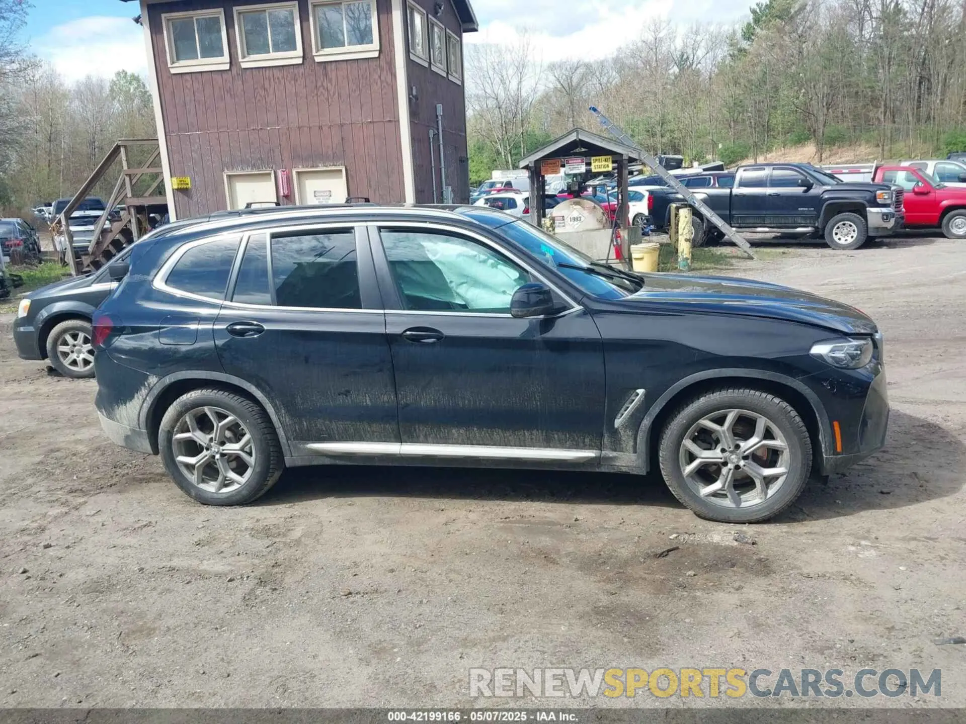 13 Photograph of a damaged car 5UX53DP02R9T63000 BMW X3 2024