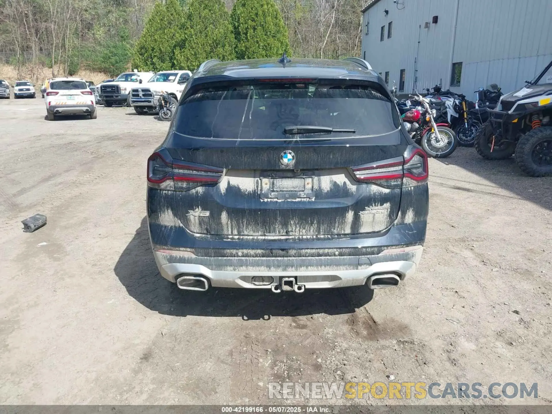 16 Photograph of a damaged car 5UX53DP02R9T63000 BMW X3 2024