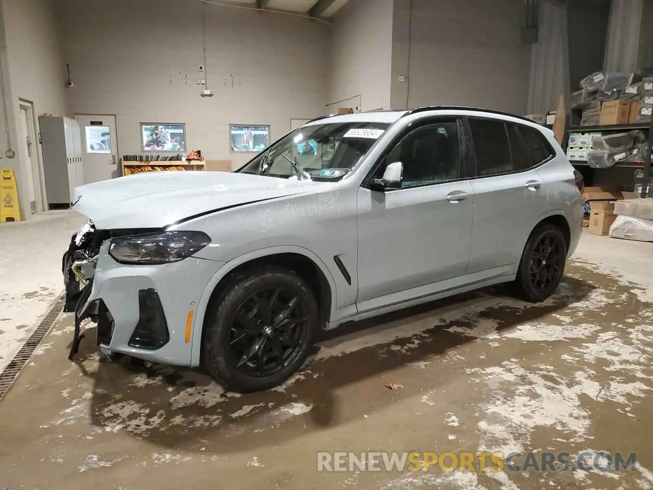 1 Photograph of a damaged car 5UX53DP02R9T86583 BMW X3 2024