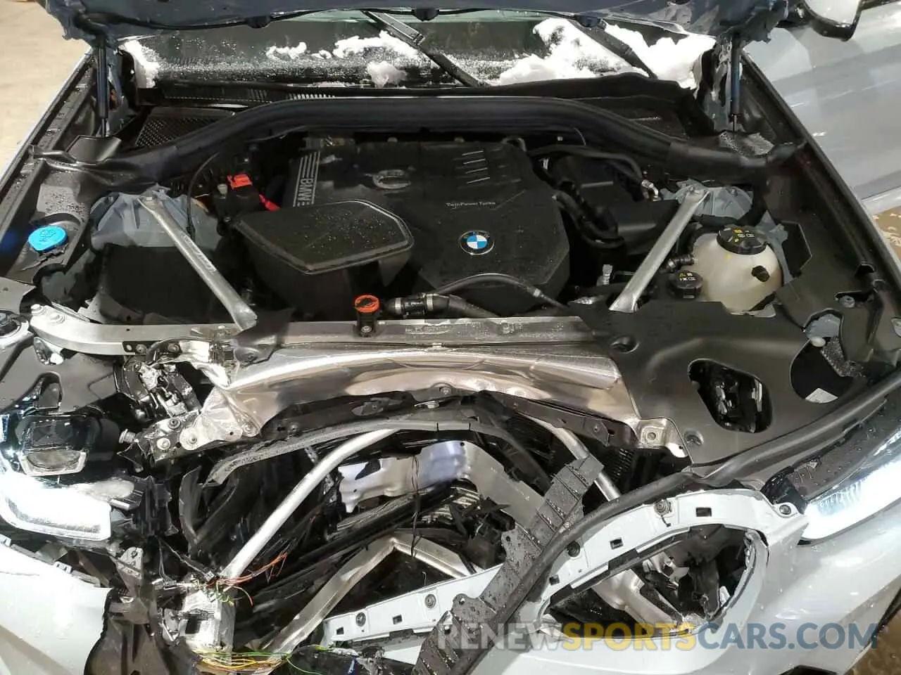 12 Photograph of a damaged car 5UX53DP02R9T86583 BMW X3 2024