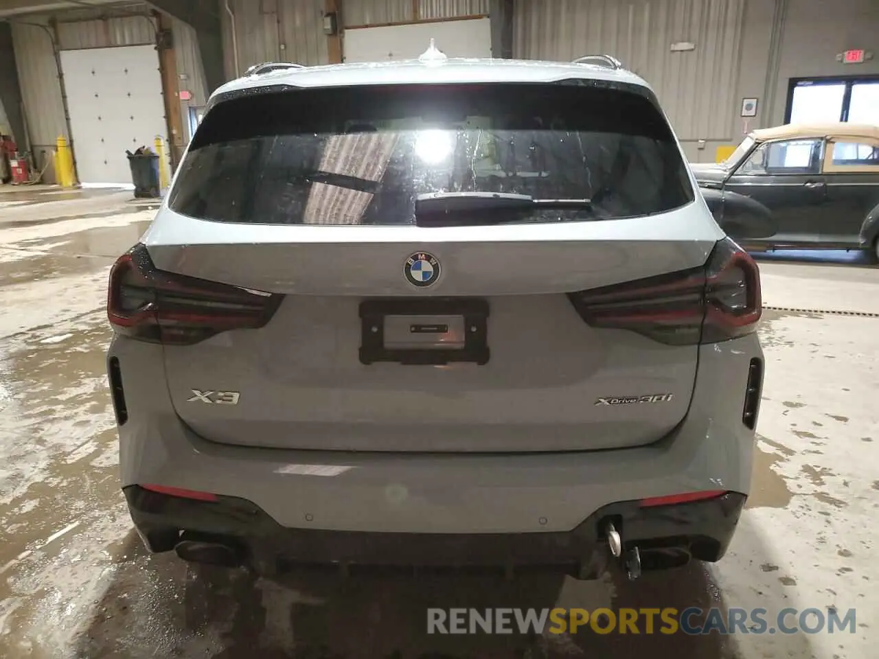 6 Photograph of a damaged car 5UX53DP02R9T86583 BMW X3 2024