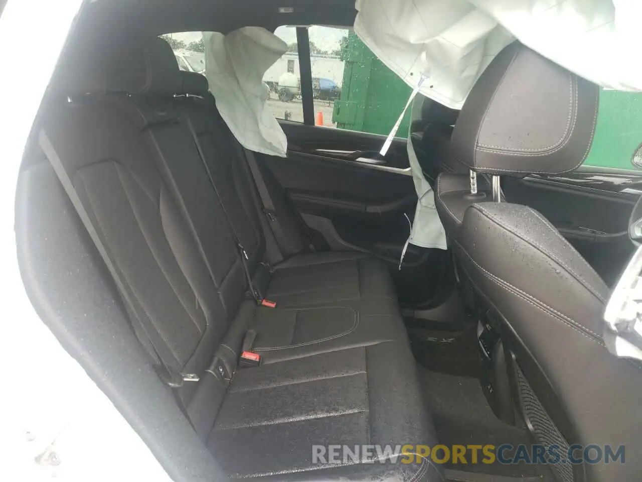 11 Photograph of a damaged car 5UX53DP02R9U93083 BMW X3 2024