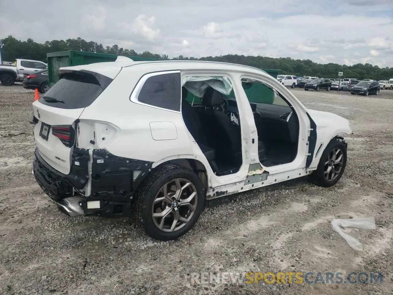 3 Photograph of a damaged car 5UX53DP02R9U93083 BMW X3 2024