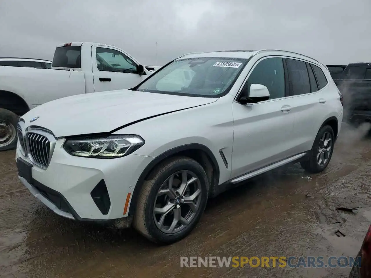 1 Photograph of a damaged car 5UX53DP02R9V65349 BMW X3 2024
