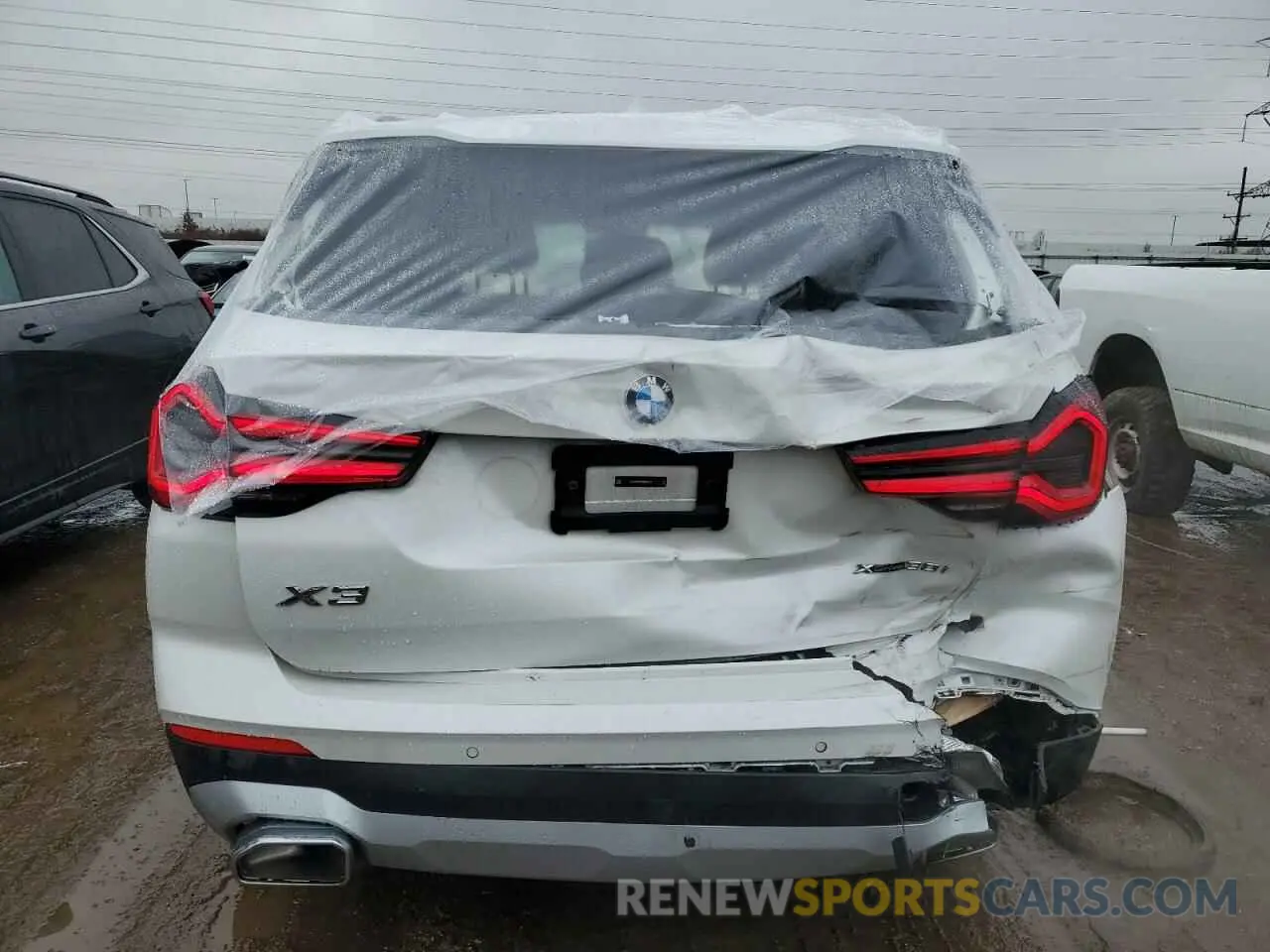 6 Photograph of a damaged car 5UX53DP02R9V65349 BMW X3 2024