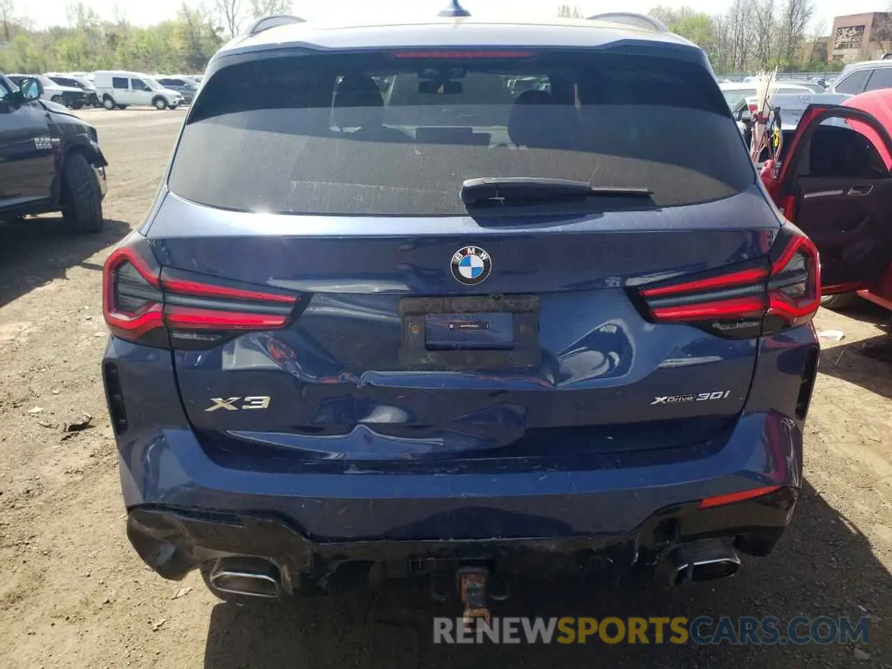 6 Photograph of a damaged car 5UX53DP03R9T83594 BMW X3 2024