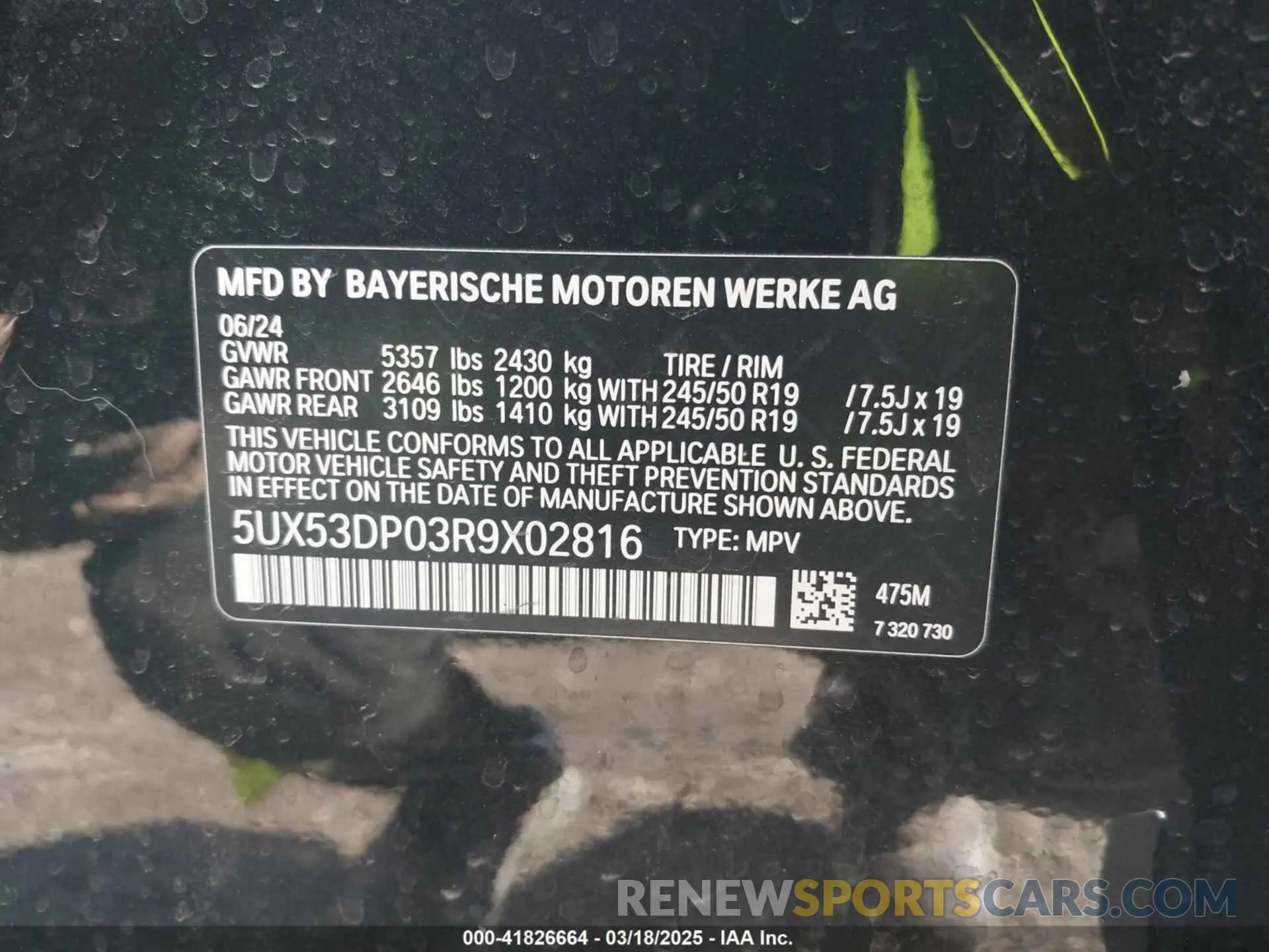 9 Photograph of a damaged car 5UX53DP03R9X02816 BMW X3 2024
