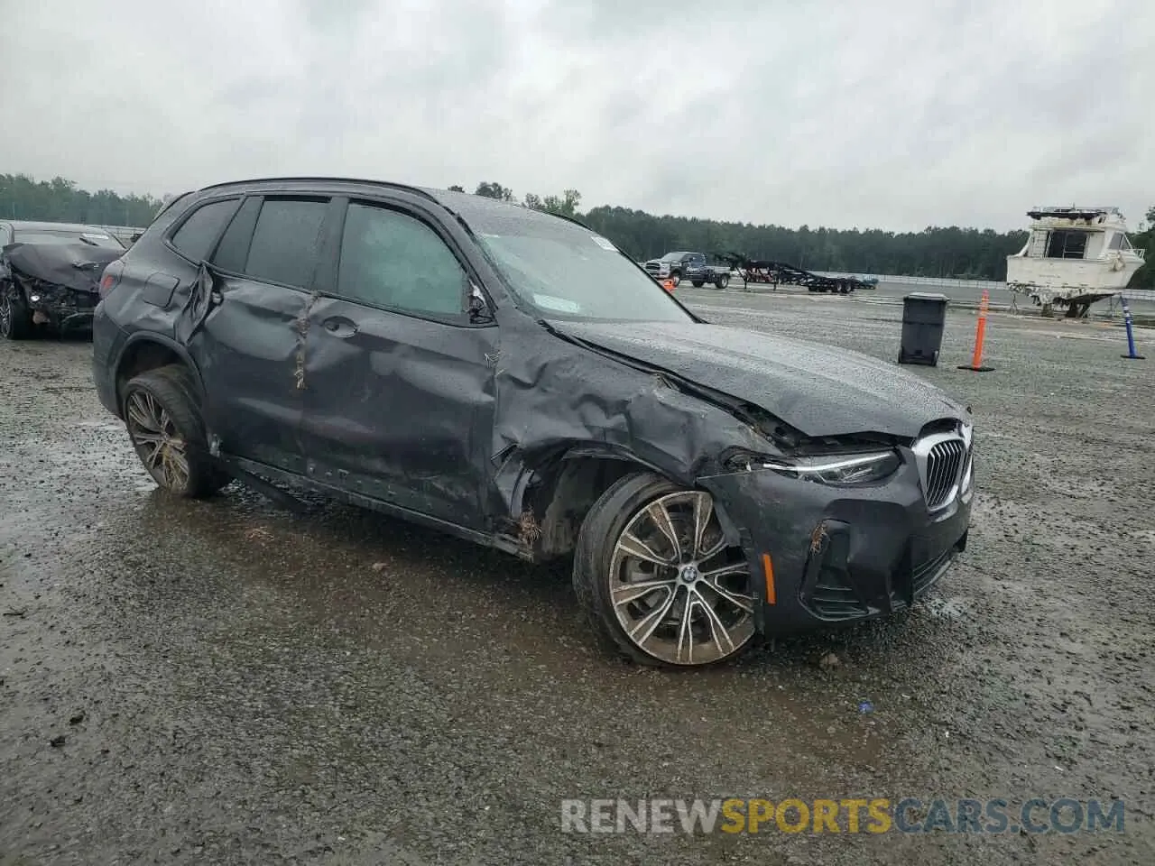 4 Photograph of a damaged car 5UX53DP04R9U49859 BMW X3 2024