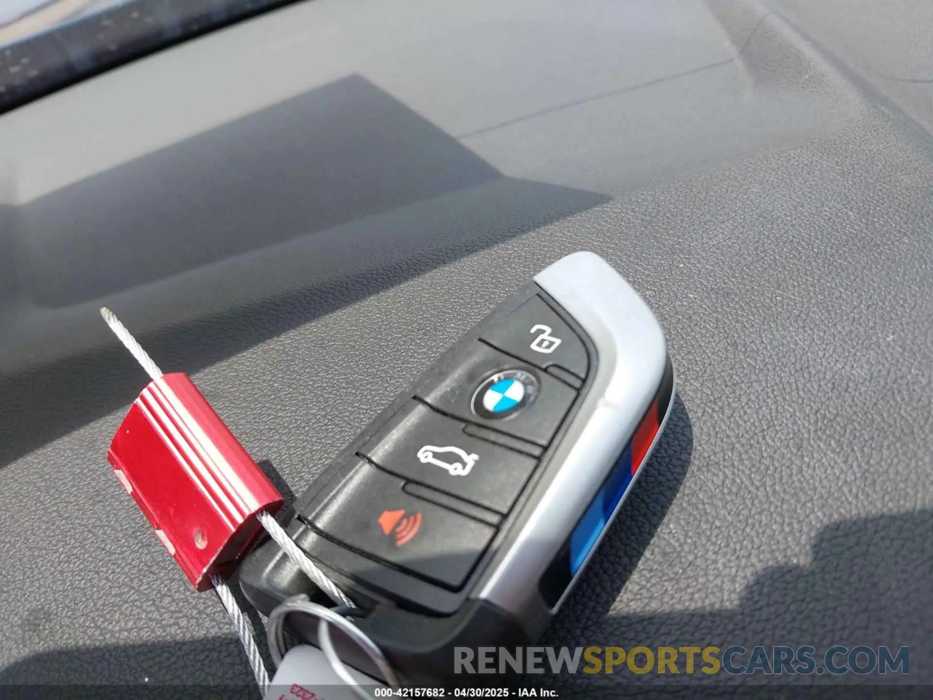 11 Photograph of a damaged car 5UX53DP04R9W06161 BMW X3 2024