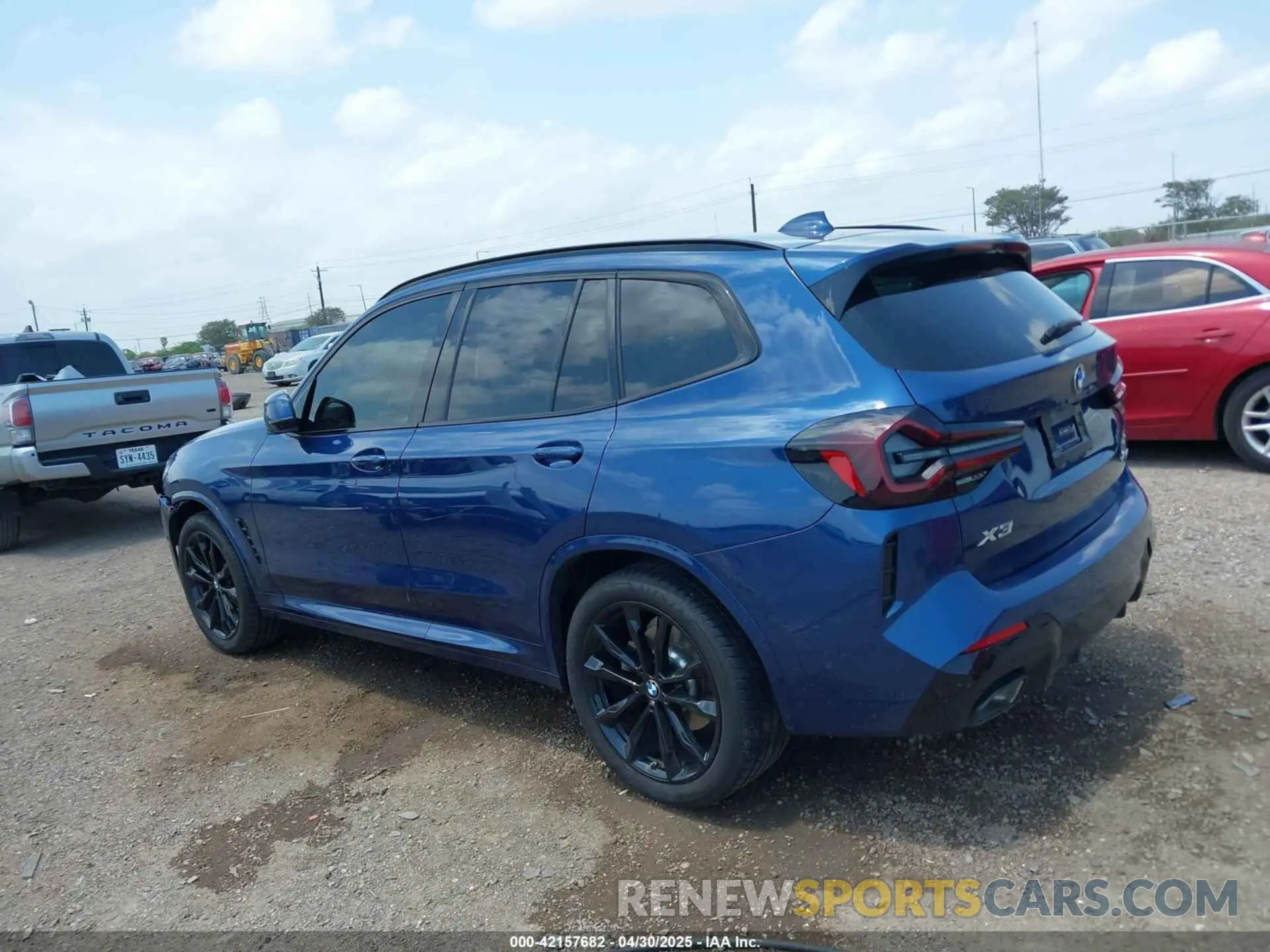 14 Photograph of a damaged car 5UX53DP04R9W06161 BMW X3 2024
