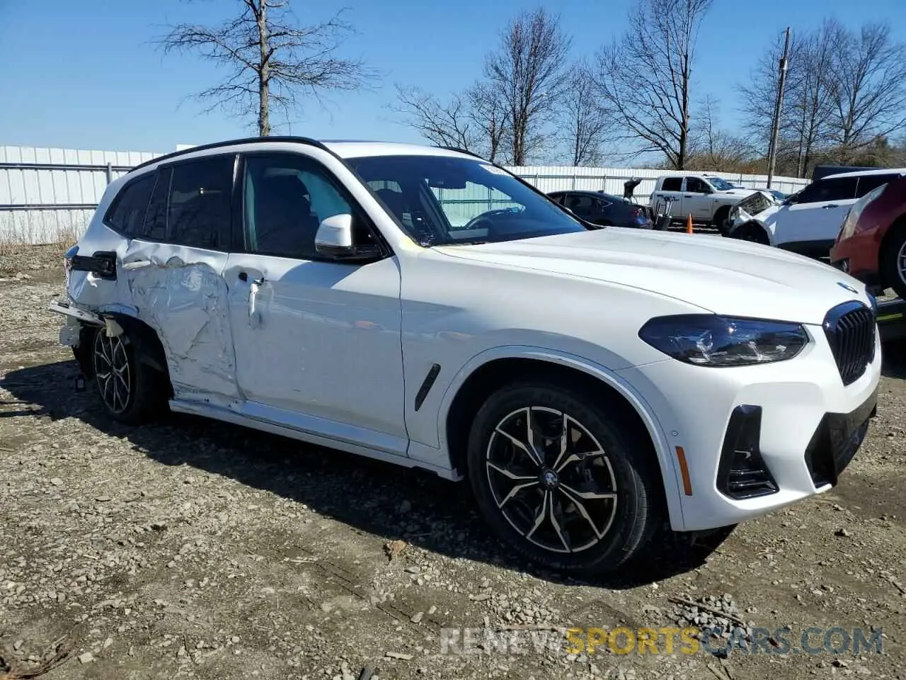 4 Photograph of a damaged car 5UX53DP04R9X38742 BMW X3 2024