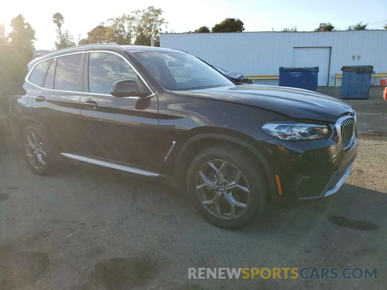 4 Photograph of a damaged car 5UX53DP05R9U58070 BMW X3 2024