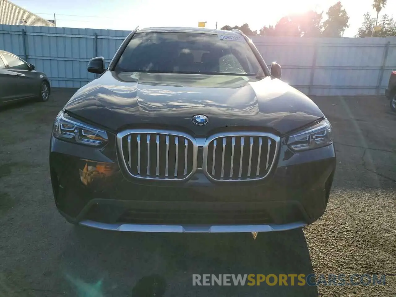 5 Photograph of a damaged car 5UX53DP05R9U58070 BMW X3 2024
