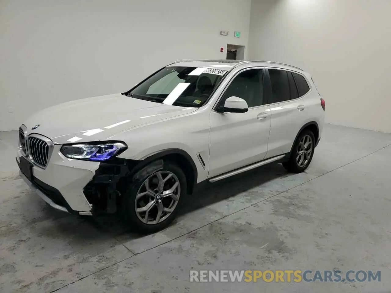 1 Photograph of a damaged car 5UX53DP05R9U63687 BMW X3 2024