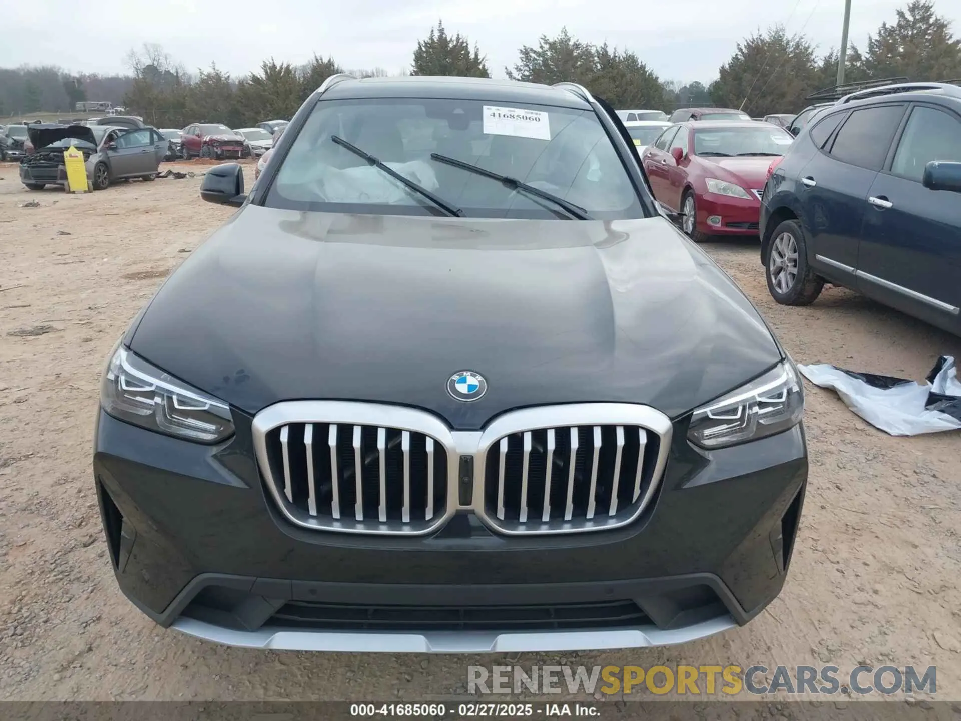 12 Photograph of a damaged car 5UX53DP05R9V58301 BMW X3 2024