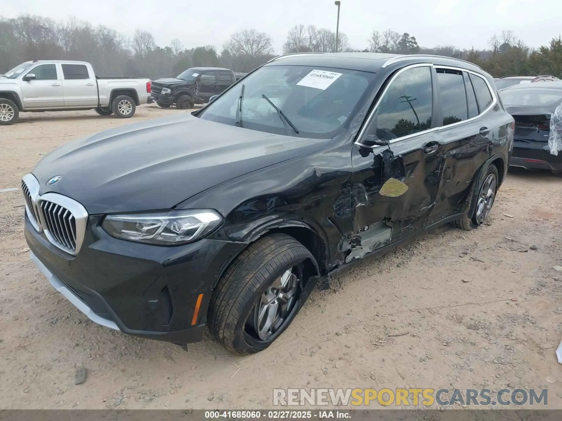 2 Photograph of a damaged car 5UX53DP05R9V58301 BMW X3 2024