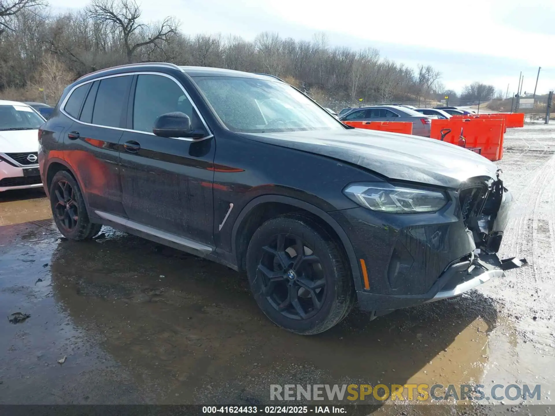 1 Photograph of a damaged car 5UX53DP05R9W01583 BMW X3 2024
