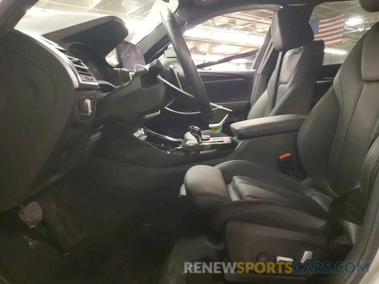 7 Photograph of a damaged car 5UX53DP06R9T66014 BMW X3 2024