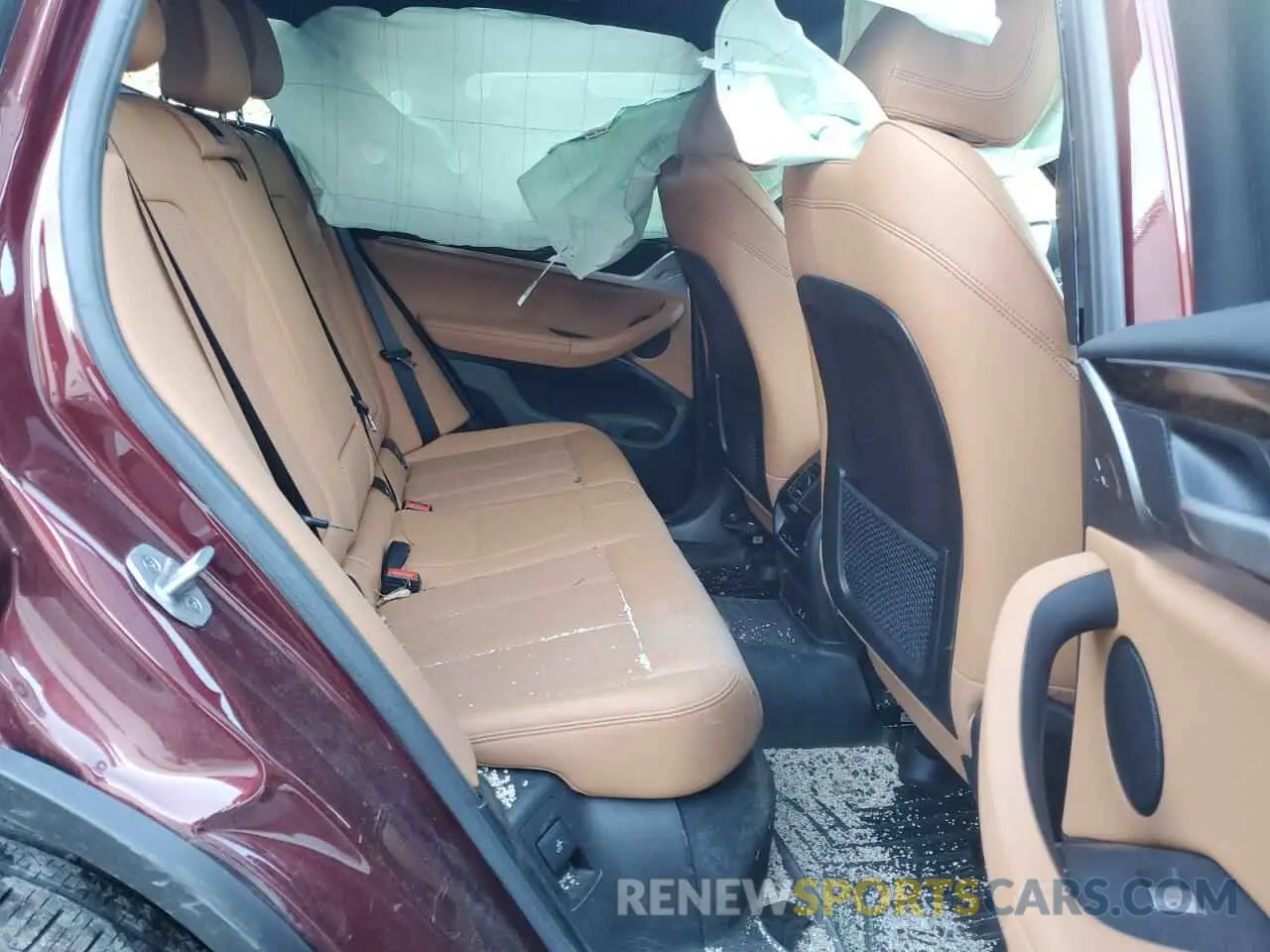 11 Photograph of a damaged car 5UX53DP06R9U32898 BMW X3 2024