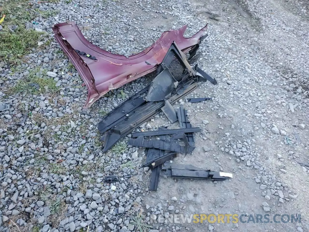 13 Photograph of a damaged car 5UX53DP06R9U32898 BMW X3 2024