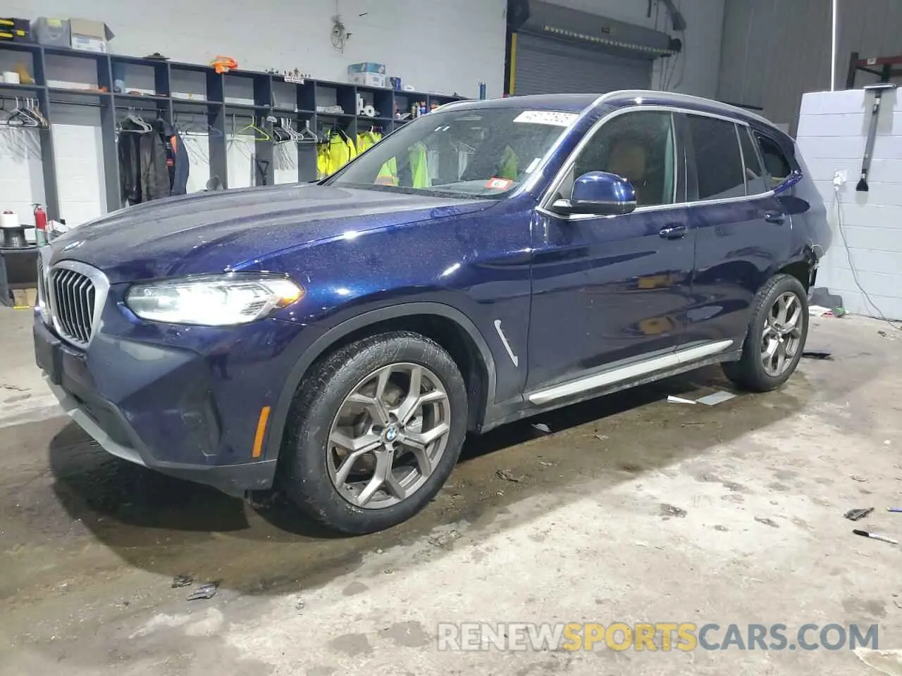 1 Photograph of a damaged car 5UX53DP06R9U33520 BMW X3 2024
