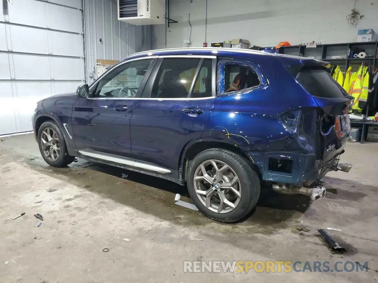 2 Photograph of a damaged car 5UX53DP06R9U33520 BMW X3 2024