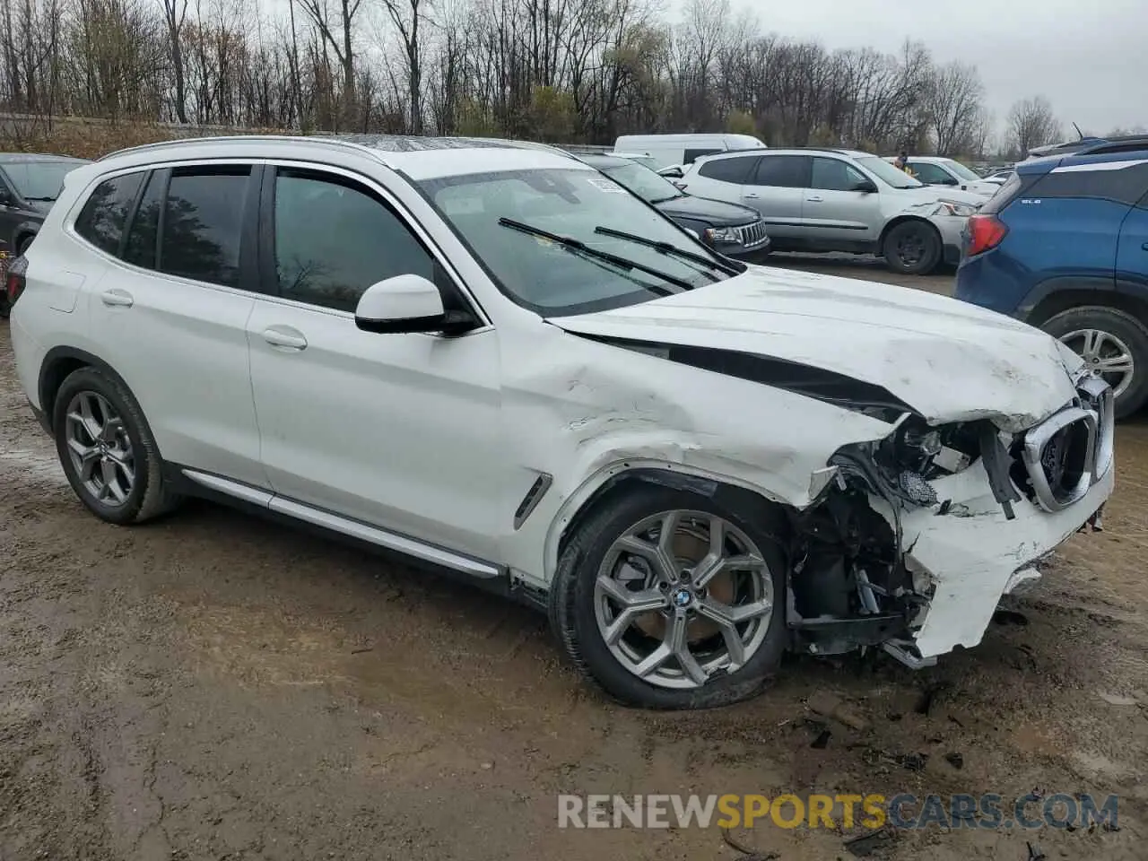 4 Photograph of a damaged car 5UX53DP06R9V49171 BMW X3 2024