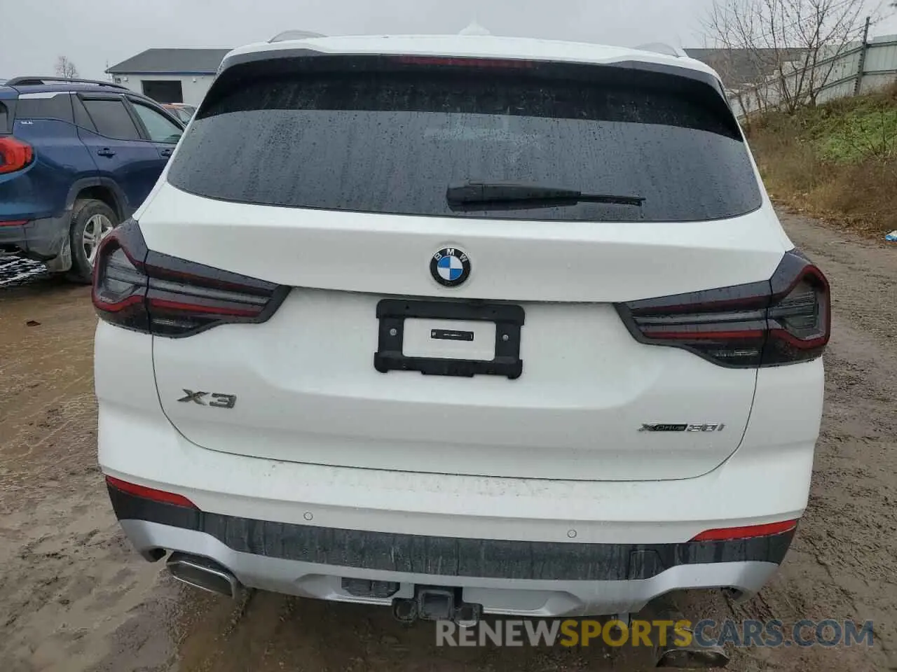 6 Photograph of a damaged car 5UX53DP06R9V49171 BMW X3 2024