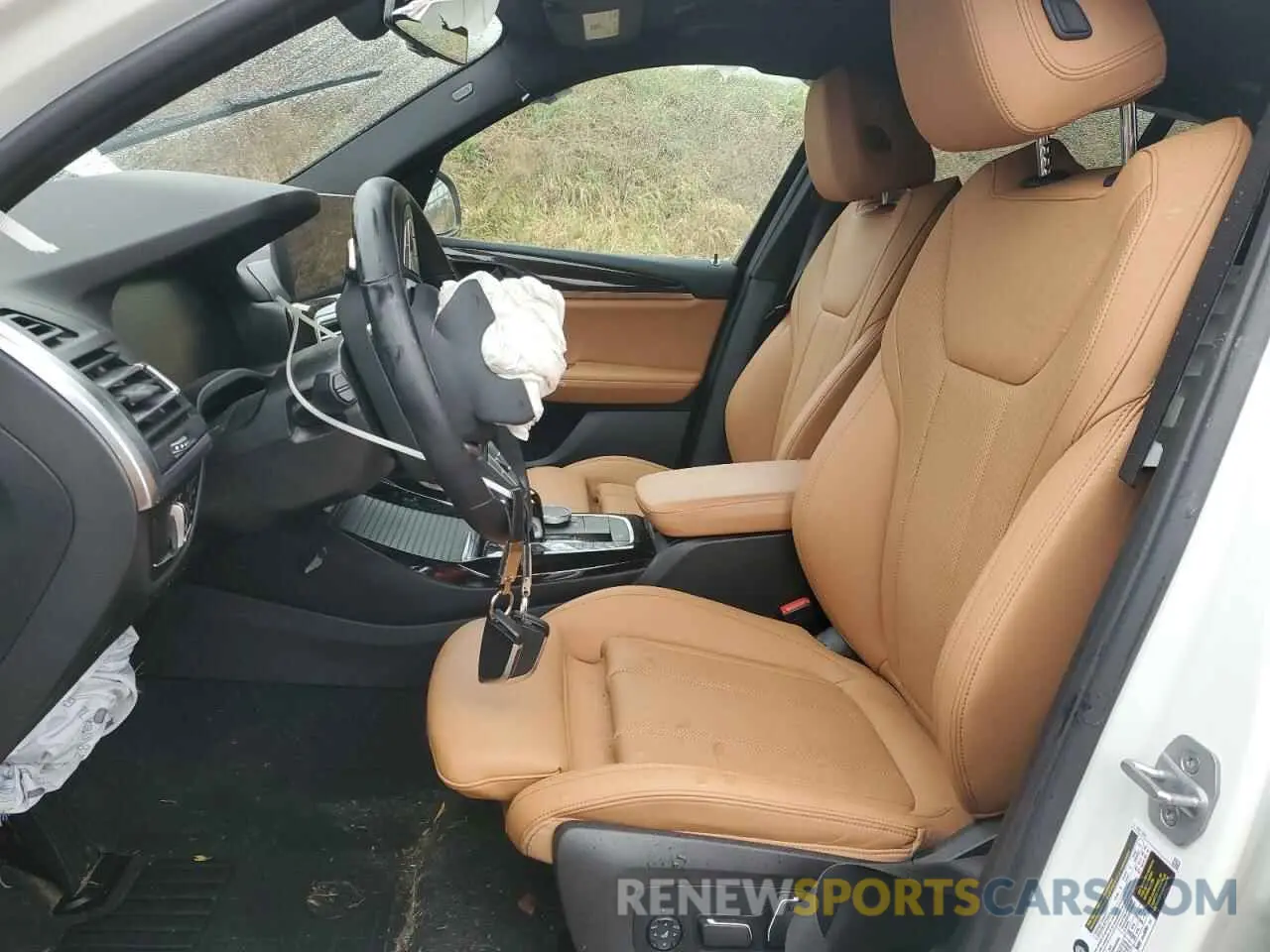 7 Photograph of a damaged car 5UX53DP06R9V49171 BMW X3 2024