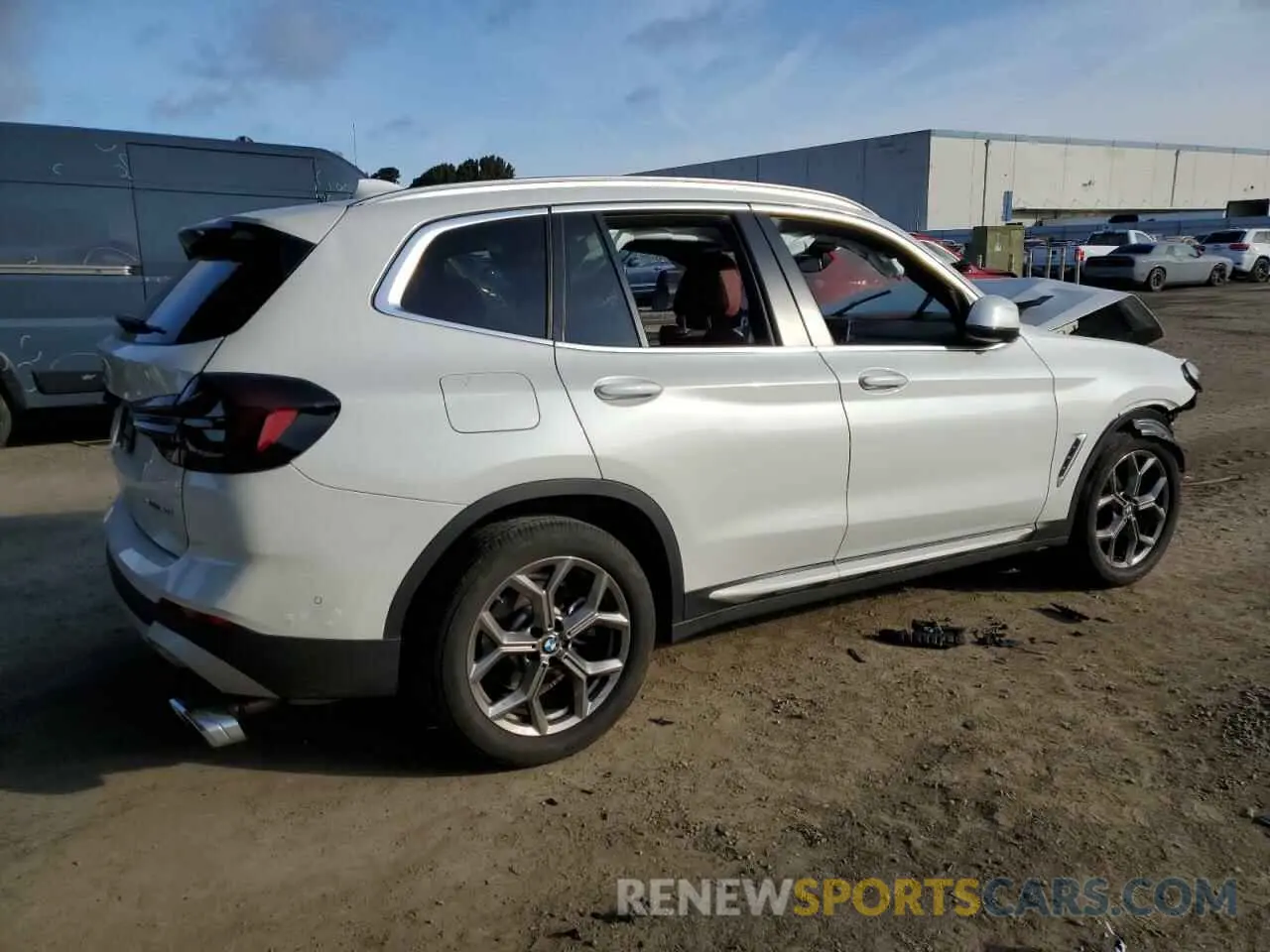 3 Photograph of a damaged car 5UX53DP07R9U47765 BMW X3 2024