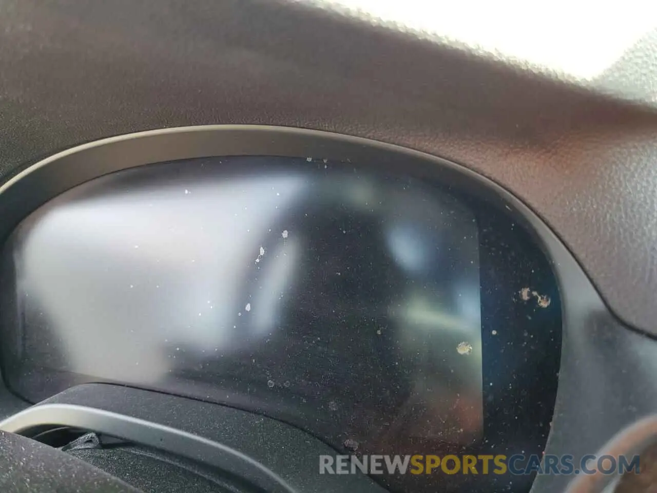 9 Photograph of a damaged car 5UX53DP07R9U47765 BMW X3 2024