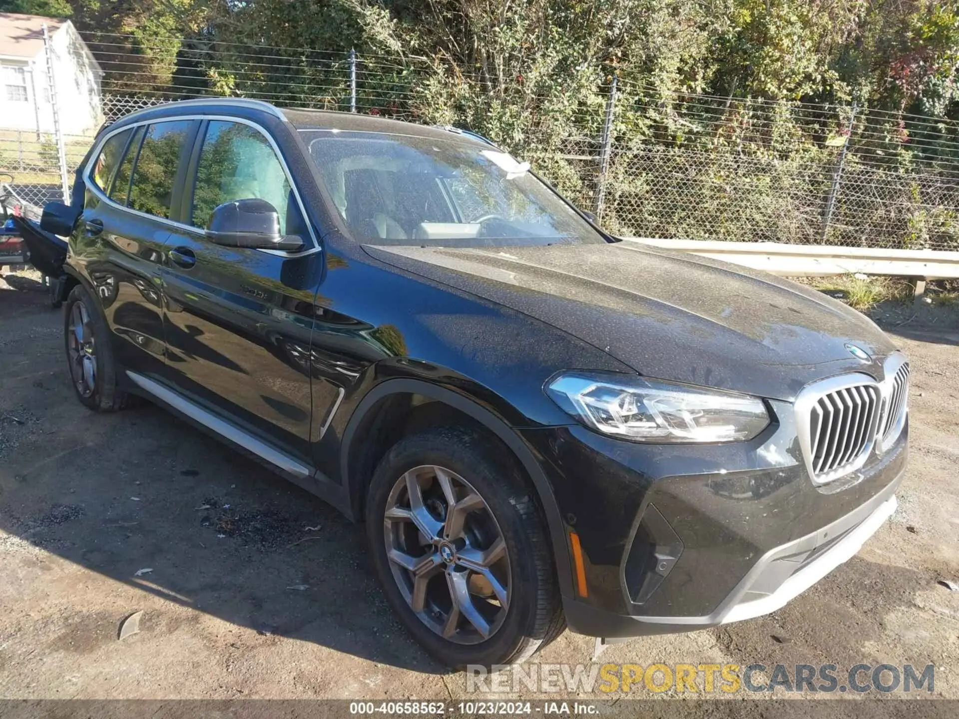 1 Photograph of a damaged car 5UX53DP07R9U57826 BMW X3 2024