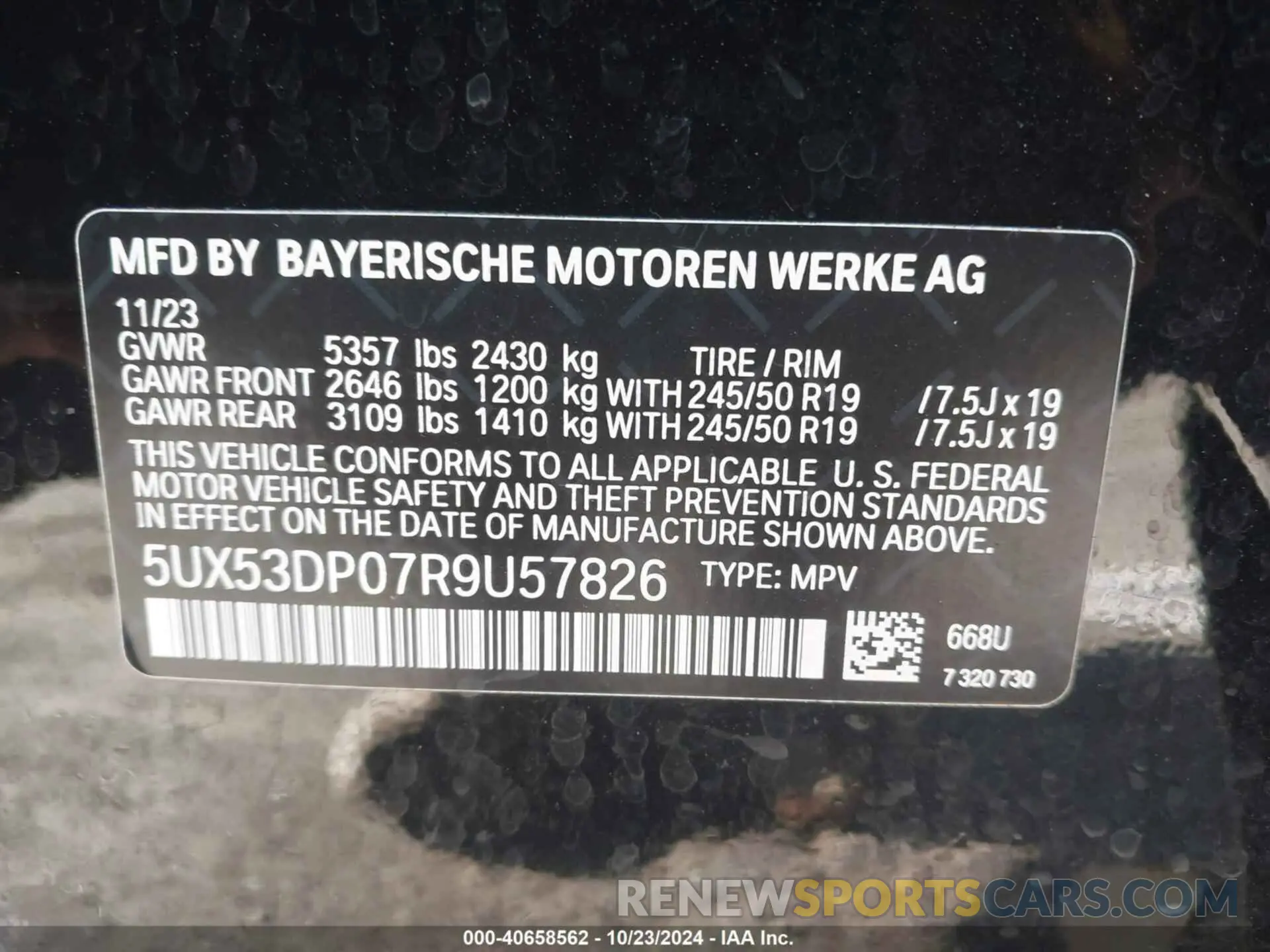 9 Photograph of a damaged car 5UX53DP07R9U57826 BMW X3 2024