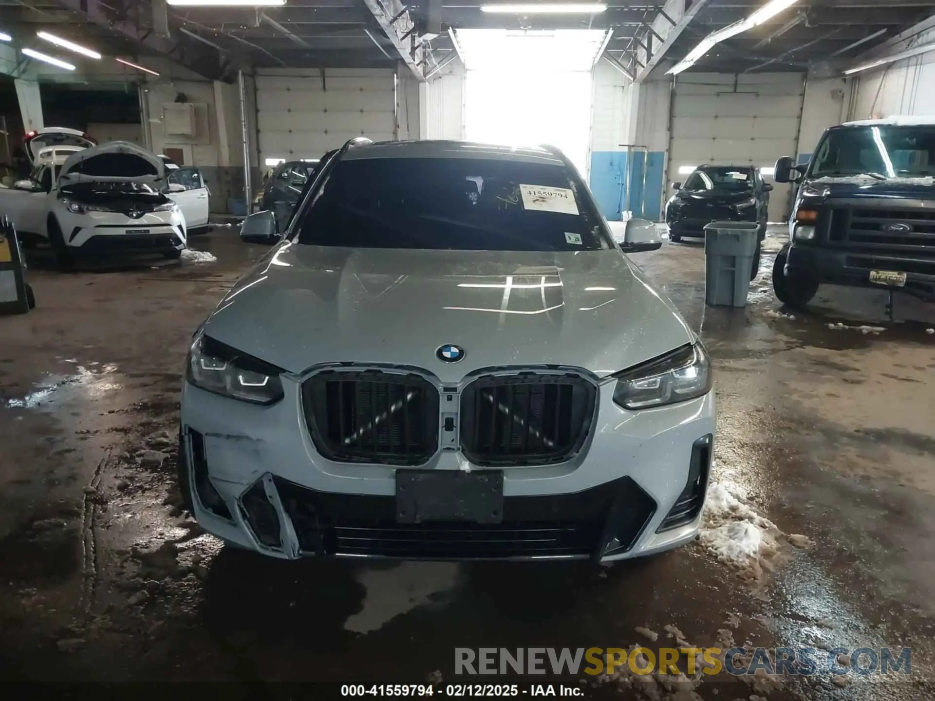 12 Photograph of a damaged car 5UX53DP07R9U77767 BMW X3 2024