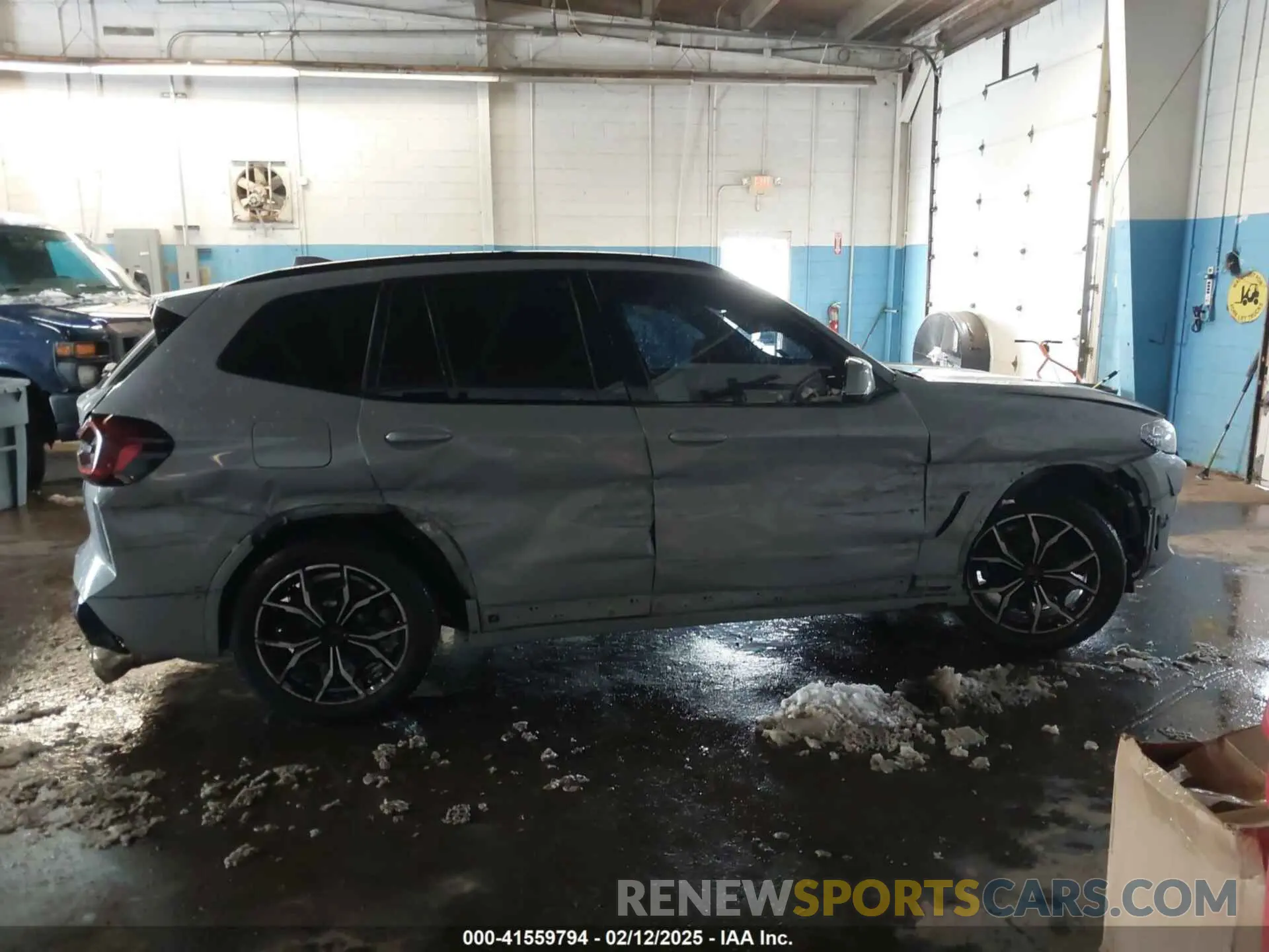 13 Photograph of a damaged car 5UX53DP07R9U77767 BMW X3 2024