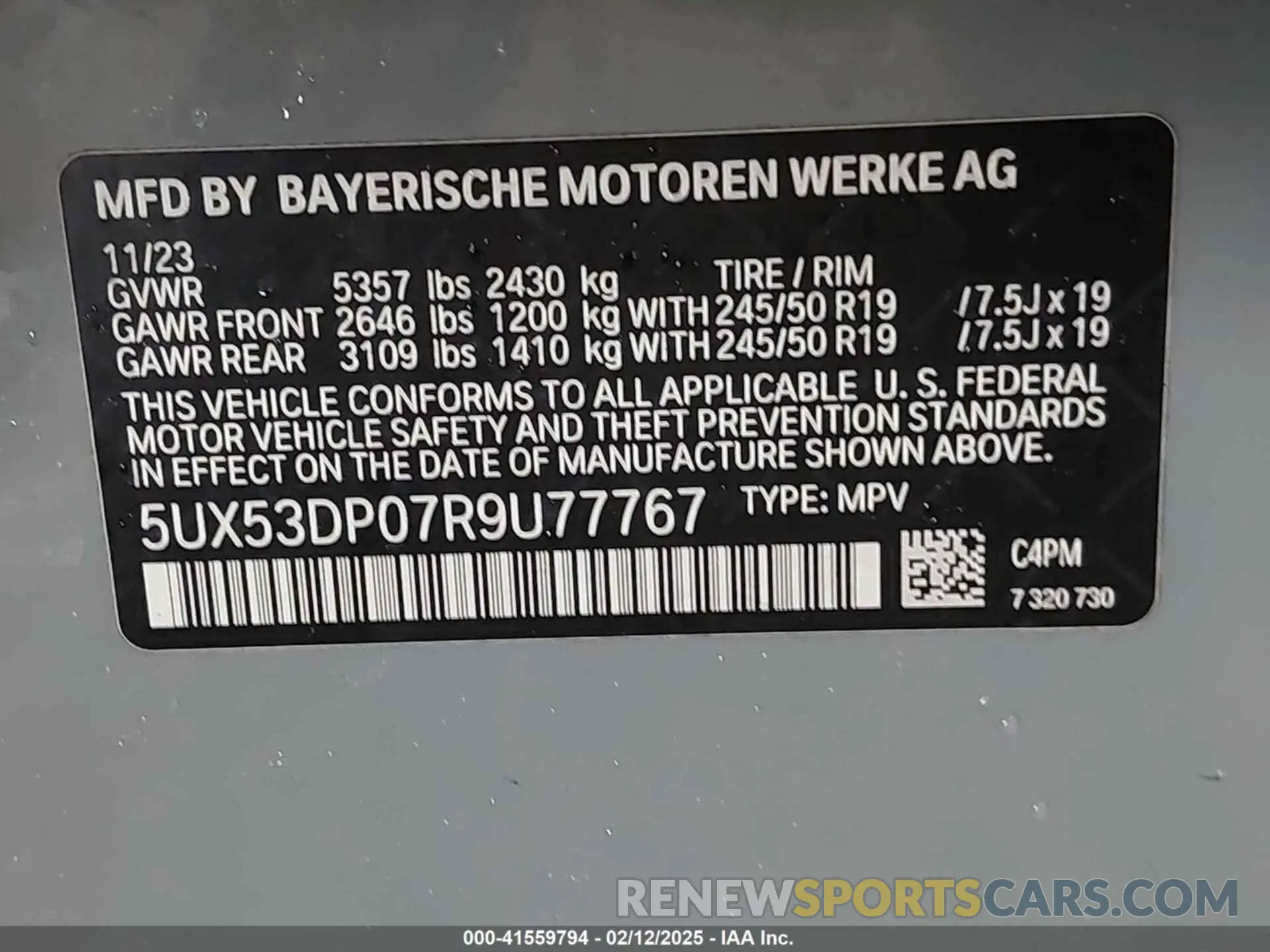9 Photograph of a damaged car 5UX53DP07R9U77767 BMW X3 2024