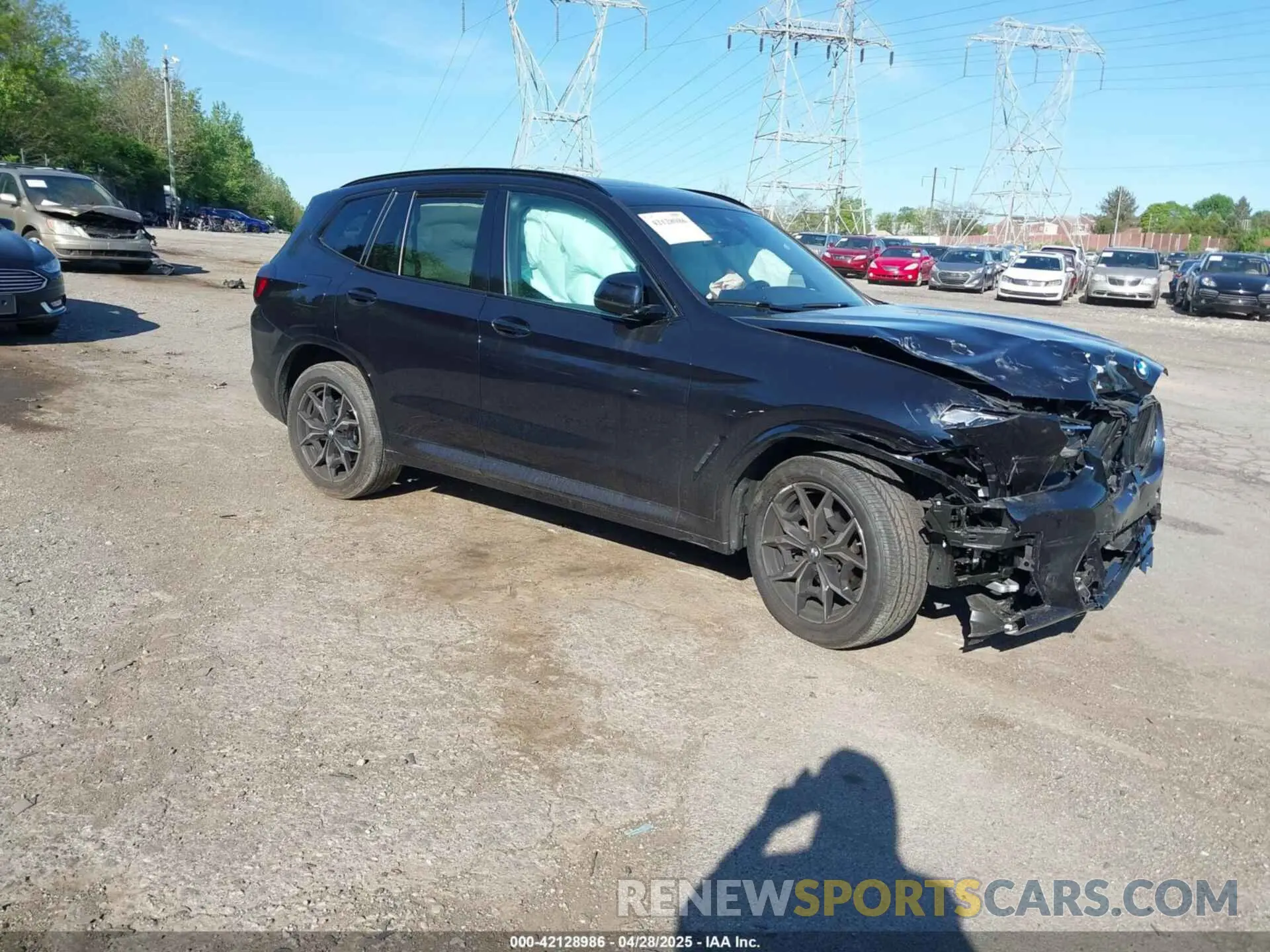 1 Photograph of a damaged car 5UX53DP08R9V36583 BMW X3 2024