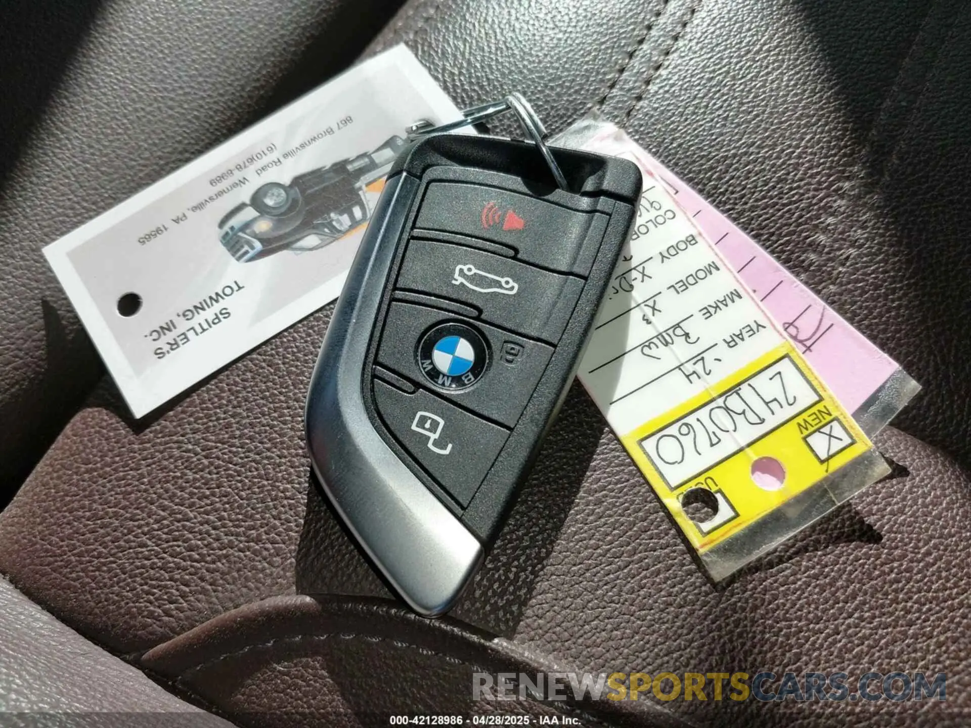 11 Photograph of a damaged car 5UX53DP08R9V36583 BMW X3 2024