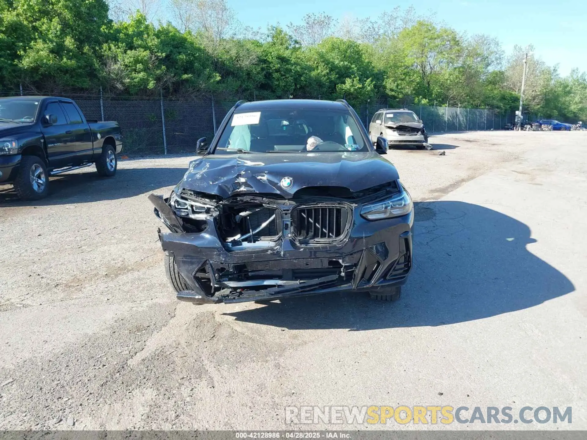 13 Photograph of a damaged car 5UX53DP08R9V36583 BMW X3 2024